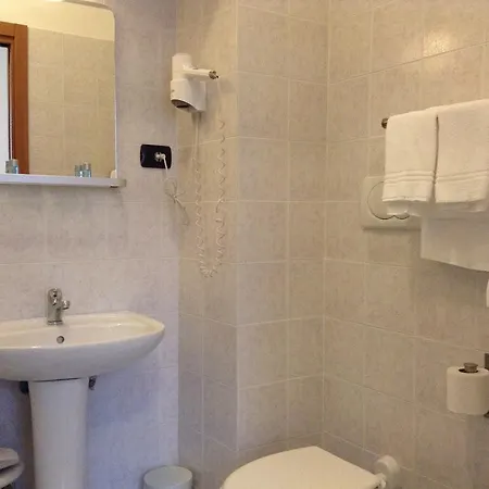 利齐酒店 2* 热那亚