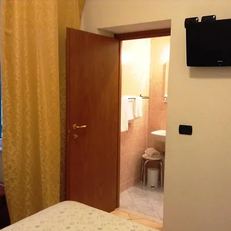 Ricci Hotel 2*