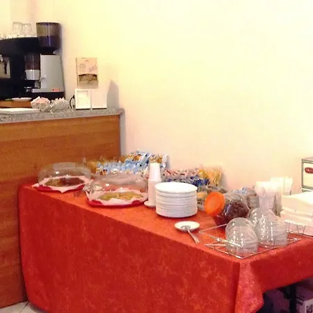 利齐酒店 2* 热那亚